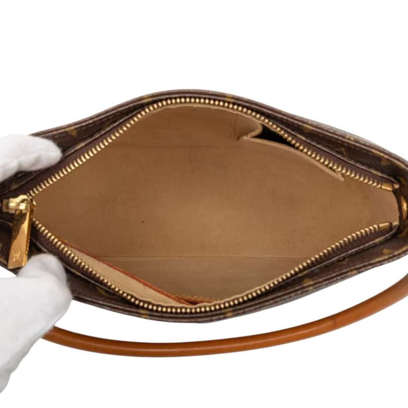 Louis Vuitton Monogram Looping MM Brown Good condition - Model View