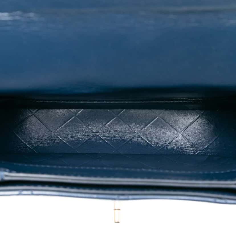 Chanel Mini CC Quilted Shiny Calfskin Round Moon Messenger Flap Blue Leather Good condition - Model View