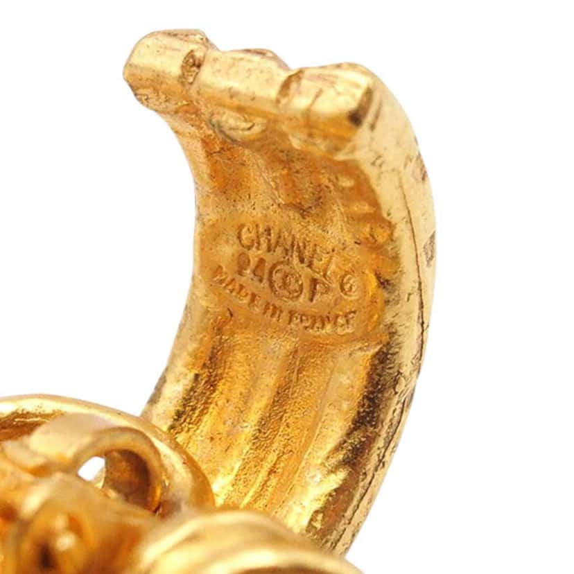Chanel CC Gold Plated Round Clip On Earrings Gold Metal Good condition - Box View