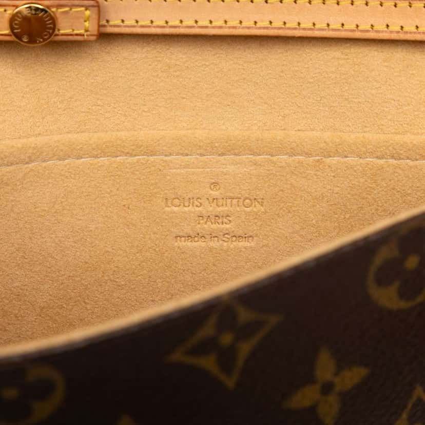 Louis Vuitton Monogram Pochette Twin GM Brown Good condition - Model View