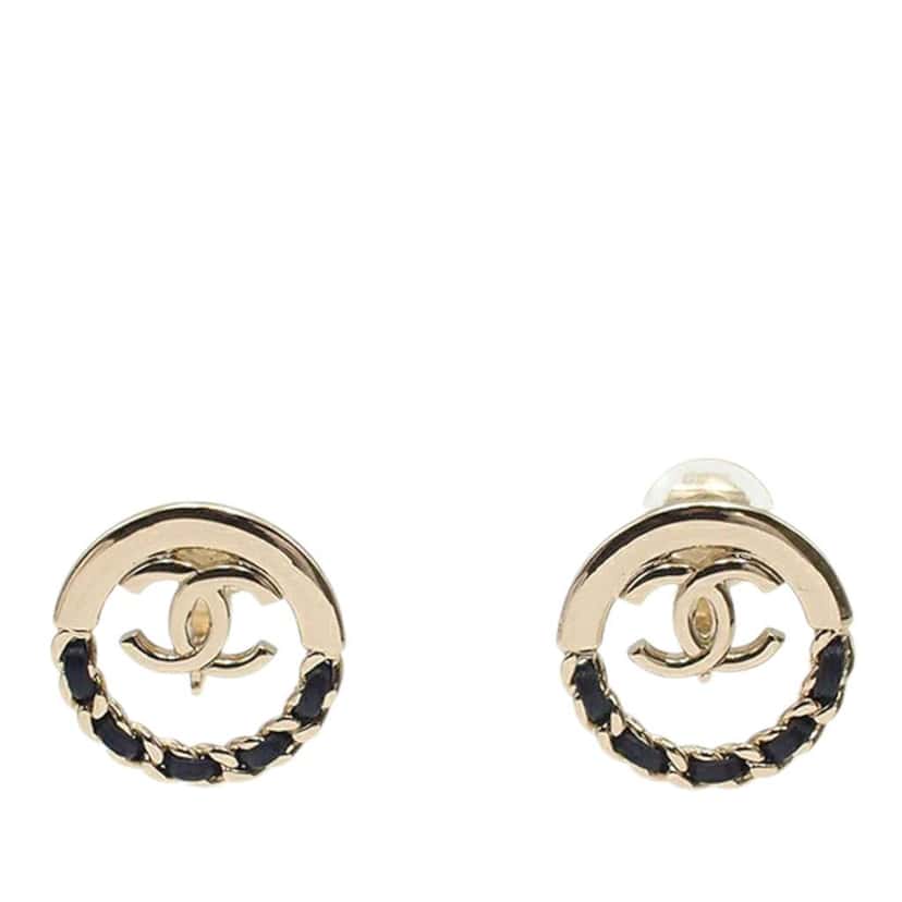 Chanel Gold Plated Leather Woven CC Round Clip on Earrings Gold Metal Very good condition - Front View