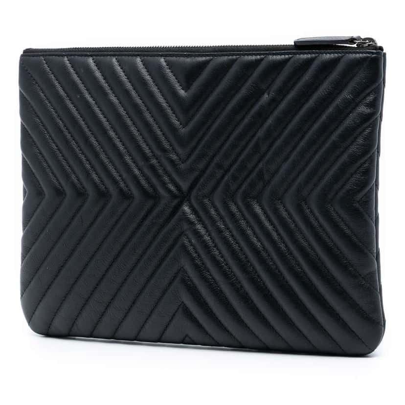 Chanel Medium Diagonal Chevron Calfskin Tassel O Case Clutch Black Leather Good condition - Back View