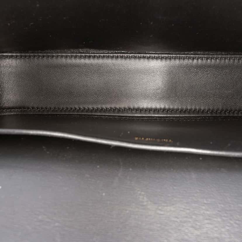 Celine Smooth Calfskin Cuir Triomphe Chain Shoulder Bag Black Leather Good condition - Model View
