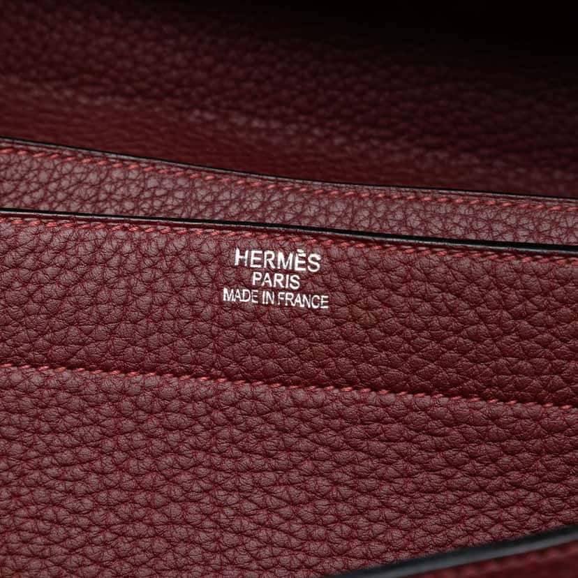 Hermès Togo Sac A Depeches 38 Red Leather Good condition - Box View