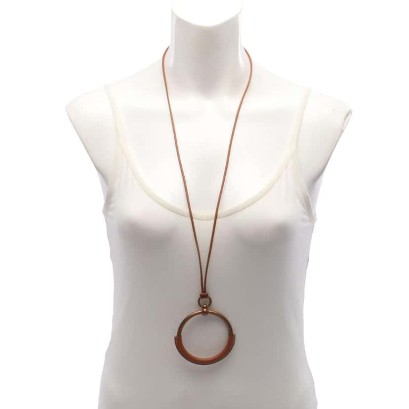Hermès Swift and Stainless Steel Loop Grand Pendant Necklace Brown Leather Good condition - Model View