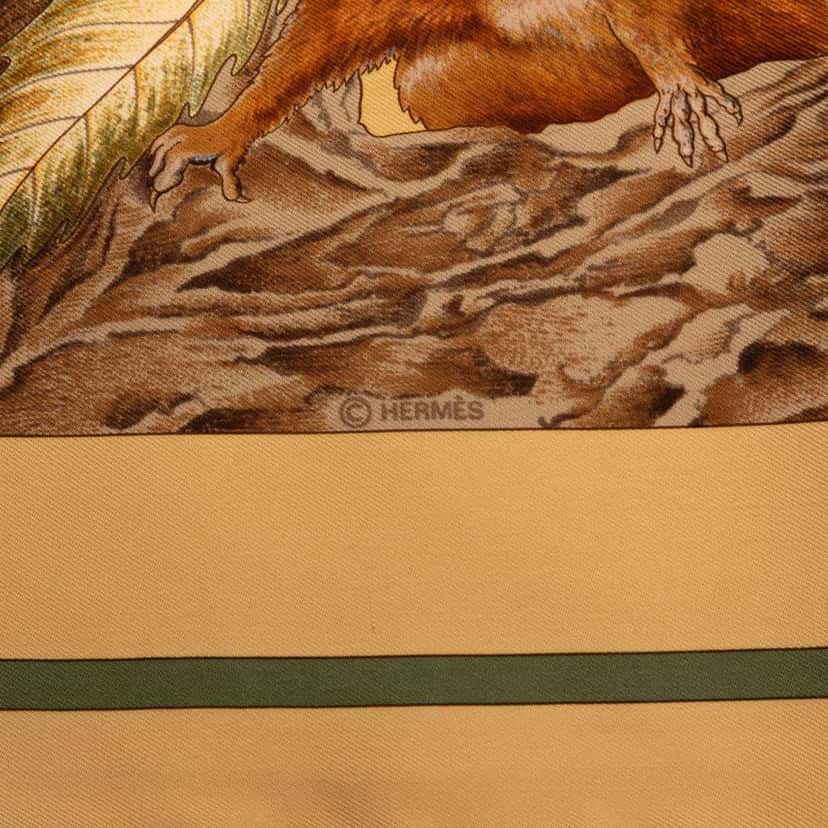 Hermès Casse Noisette Silk Scarf 90 Brown Silk Good condition - Inside View