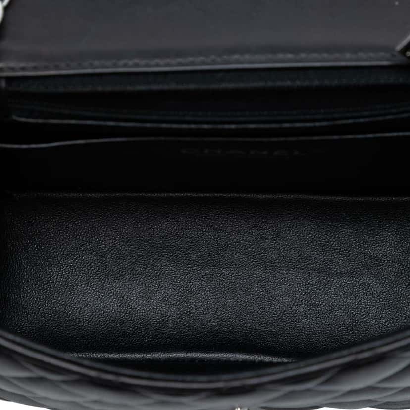 Chanel Mini Square Classic Lambskin Single Flap Black Leather Good condition - Model View