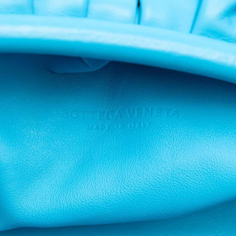 Bottega Veneta Lambskin The Pouch Blue Leather Very good condition - Box View