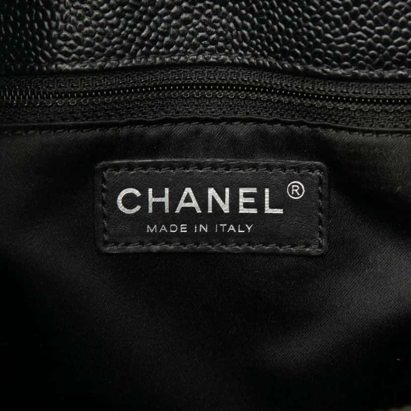 Chanel Caviar Grand Shopping Tote Black Leather Good condition - Box View
