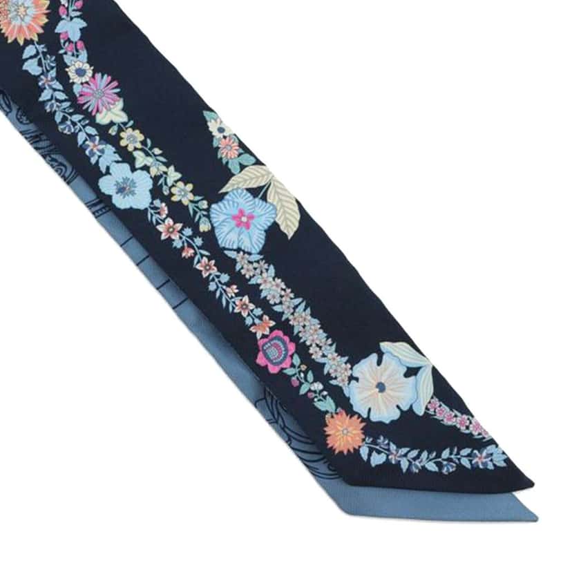 Hermès Brides de Gala en Fleurs Silk Twilly Scarf Blue Silk Very good condition - Model View