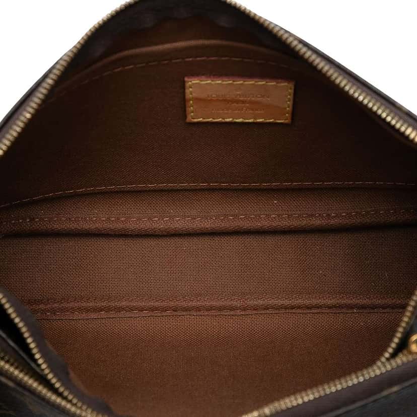 Louis Vuitton Monogram Multi Pochette Accessoires Brown Good condition - Model View