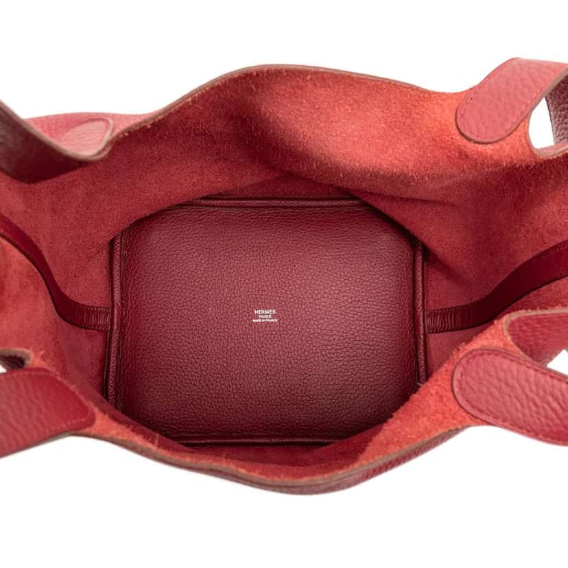 Hermès Clemence Picotin Lock 22 Red Leather Good condition - Model View