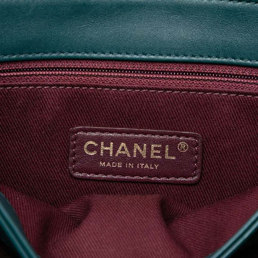 Chanel Medium Quilted Calfskin Soft Elegance Flap Green Leather Good condition - Box View