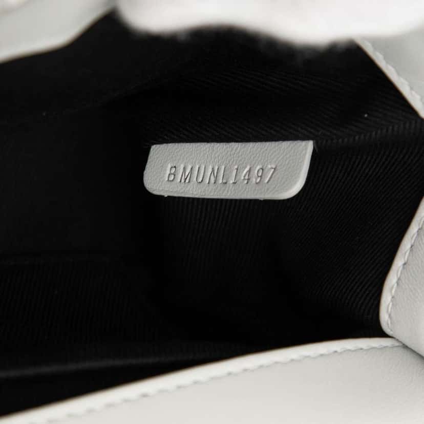 Burberry Small Tricolor Quilted Lambskin Lola Crossbody White Leather Good condition - Box View