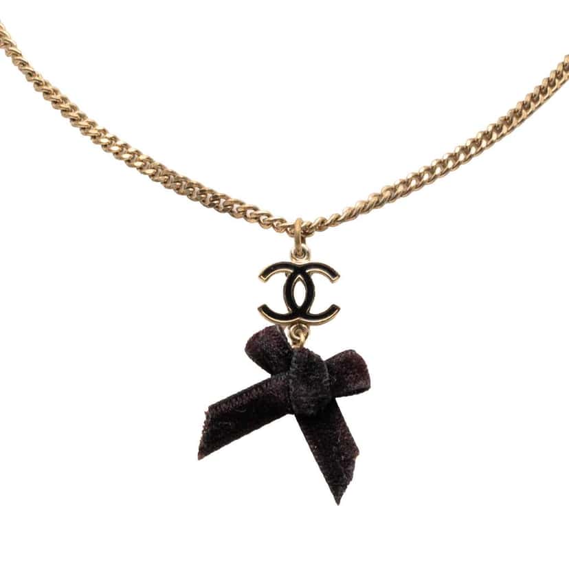 Chanel CC Gold Plated Enamel Velvet Bow Pendant Necklace Gold Metal Good condition - Front View