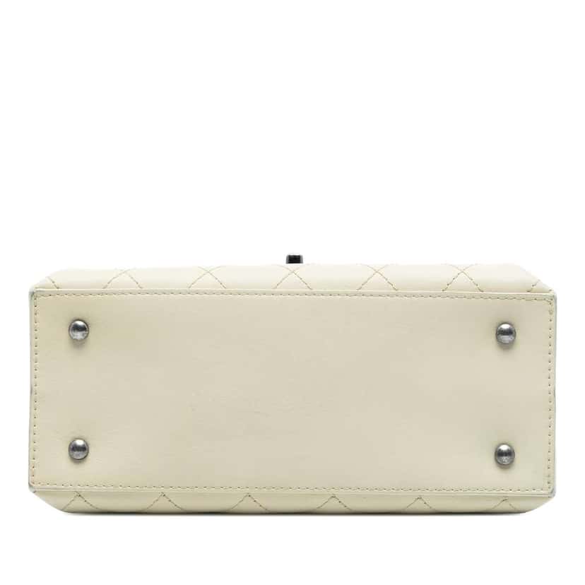 Chanel Stitched Calfskin Urban Luxury Top Handle Bag White Leather Good condition - Inside View