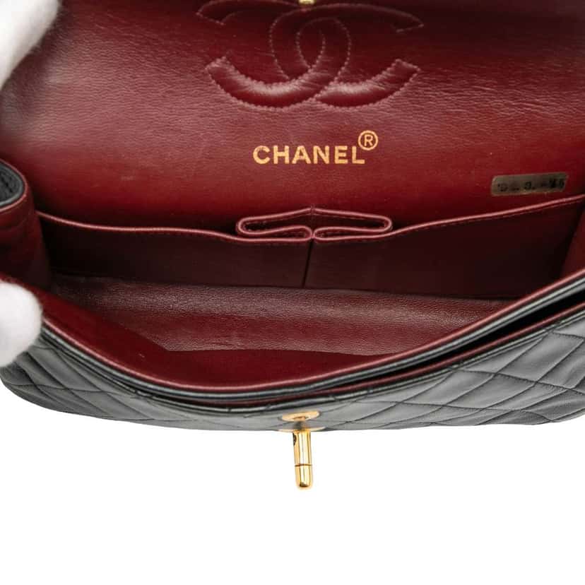Chanel Small Classic Lambskin Double Flap Black Leather Good condition - Model View
