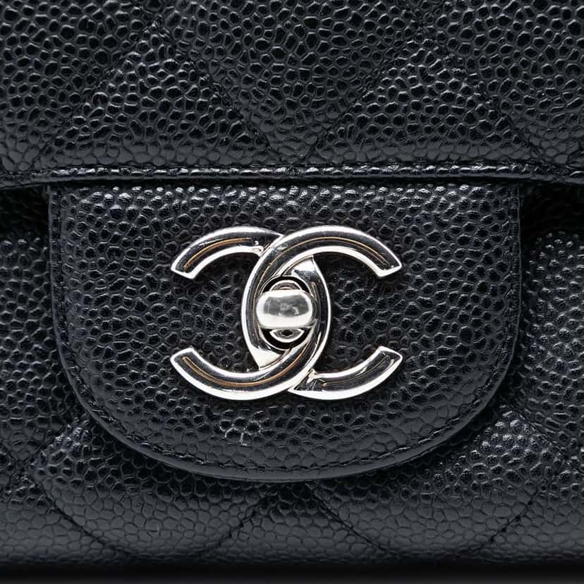 Chanel Maxi Classic Caviar Single Flap Black Leather Good condition - Box View