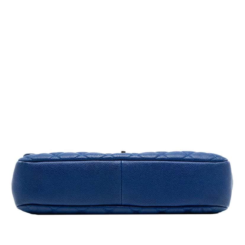 Chanel Jumbo Quilted Caviar Easy Flap Blue Leather Good condition - Inside View