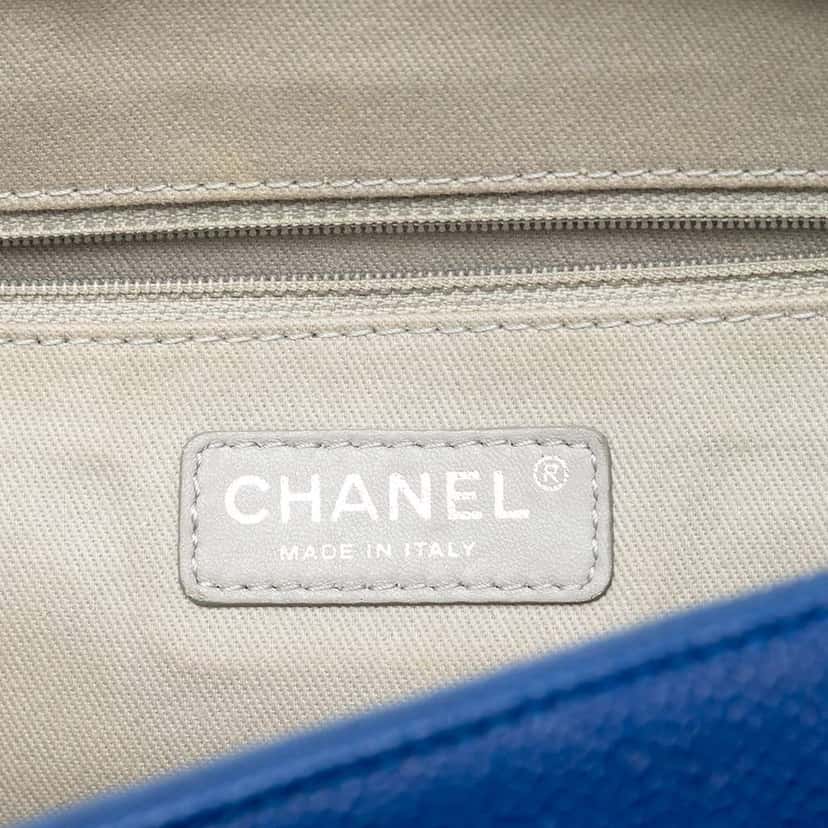 Chanel Jumbo Quilted Caviar Easy Flap Blue Leather Good condition - Box View