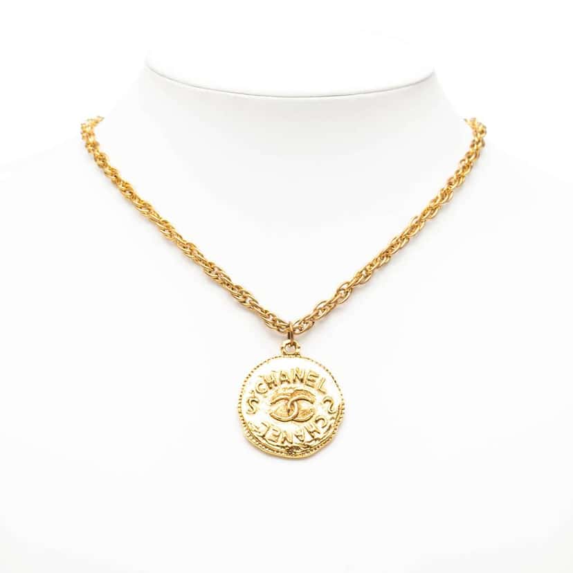 Chanel Gold Plated CC Medallion Pendant Necklace Gold Metal Good condition - Box View