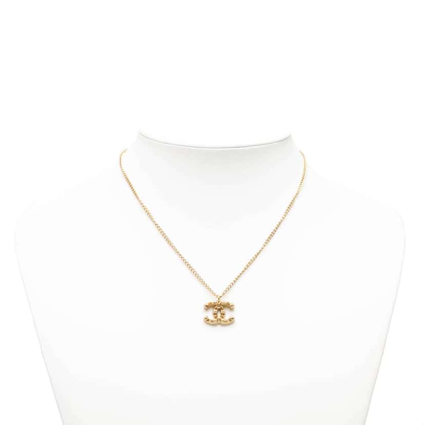Chanel CC Gold Plated Pendant Necklace Gold Metal Good condition - Box View