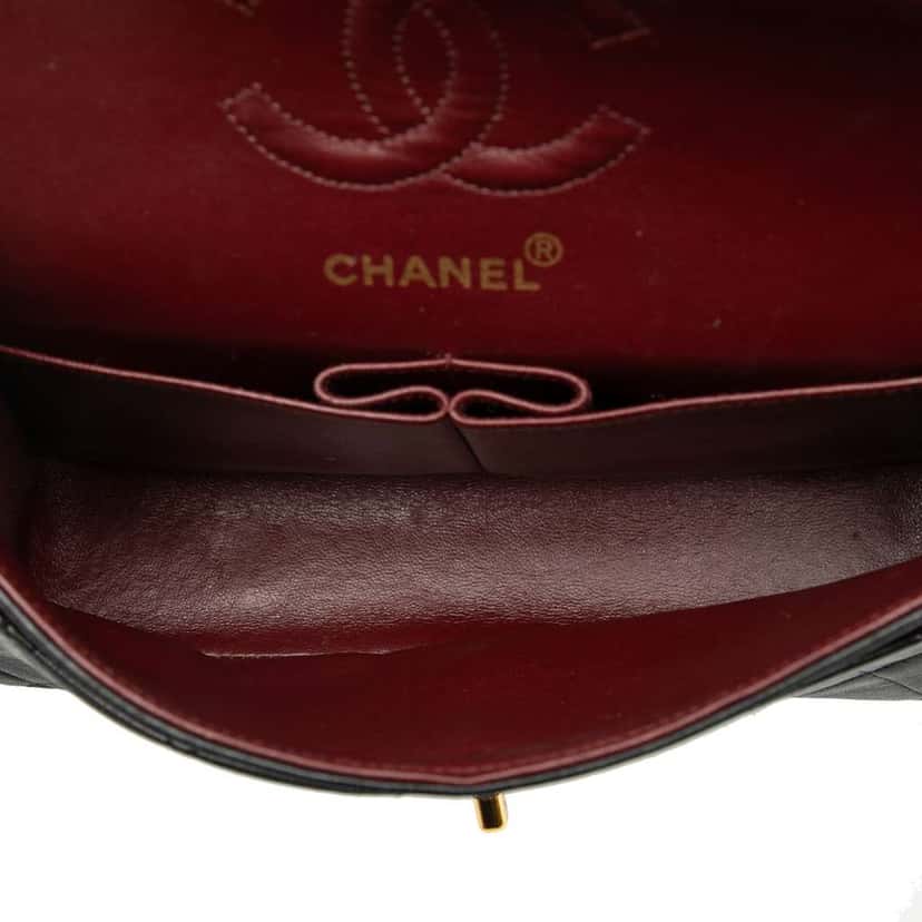 Chanel Small Classic Lambskin Double Flap Black Leather Good condition - Model View