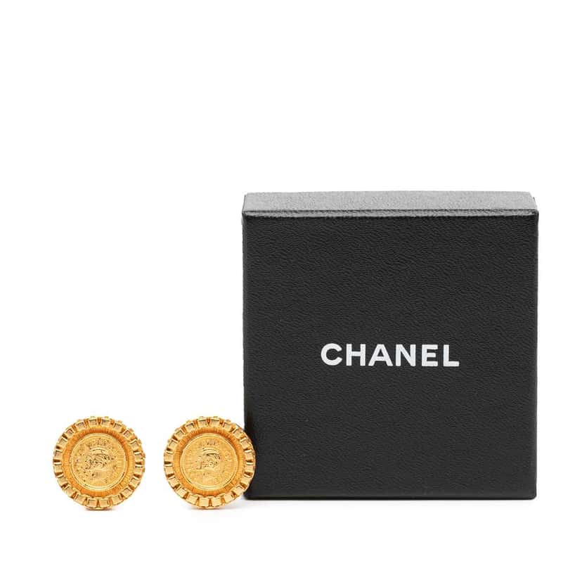 Chanel Gold Plated Coco Coin Motif Clip On Earrings Gold Metal Very good condition - Model View