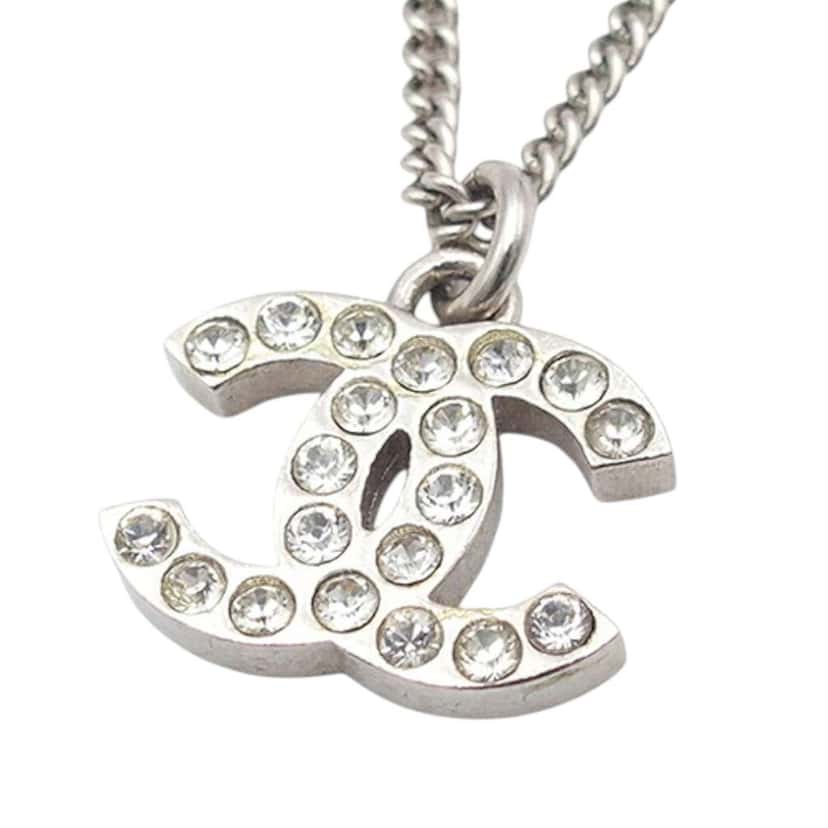 Chanel Silver Plated CC Rhinestone Pendant Necklace Silver Metal Good condition - Model View
