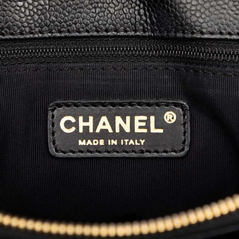 Chanel Caviar Grand Shopping Tote Black Leather Good condition - Box View