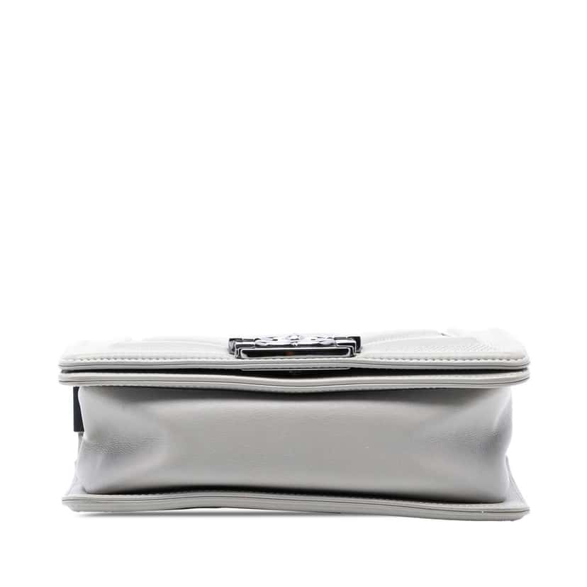 Chanel Small Chevron Stitched Calfskin Boy Flap Grey Leather Very good condition - Inside View