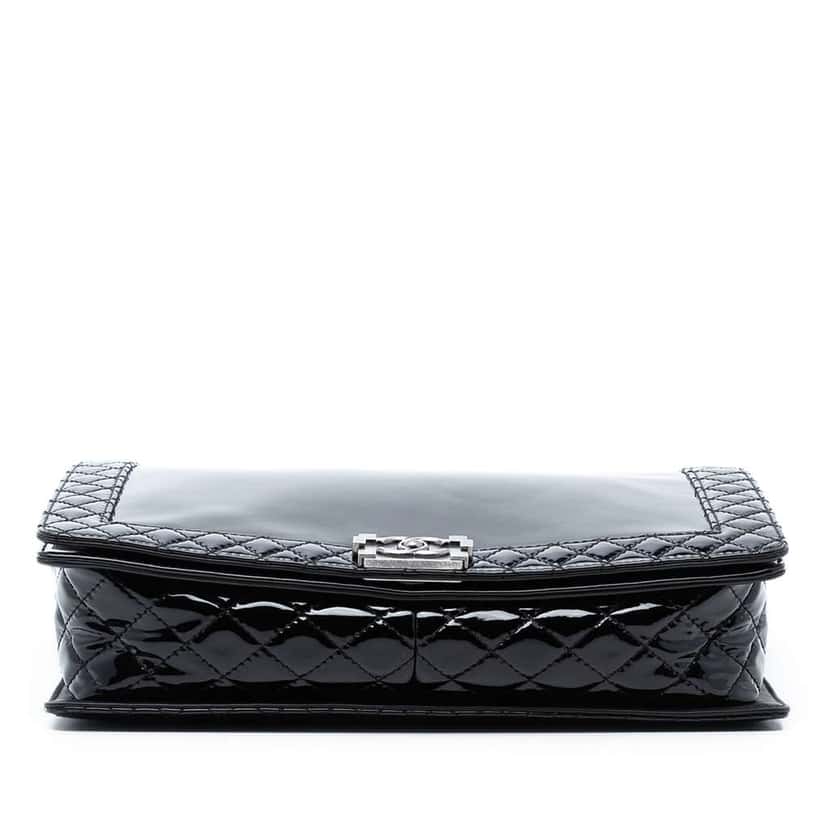 Chanel Extra Large Patent Boy Reverso Flap Black Leather Very good condition - Inside View