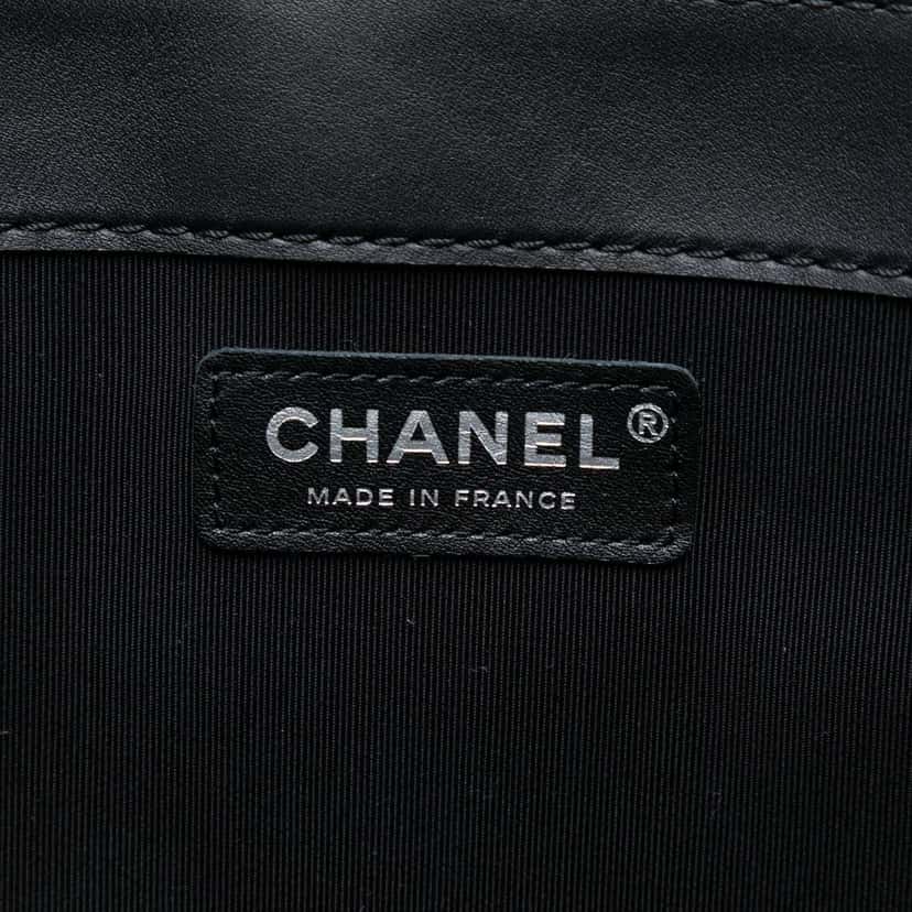 Chanel Extra Large Patent Boy Reverso Flap Black Leather Very good condition - Box View