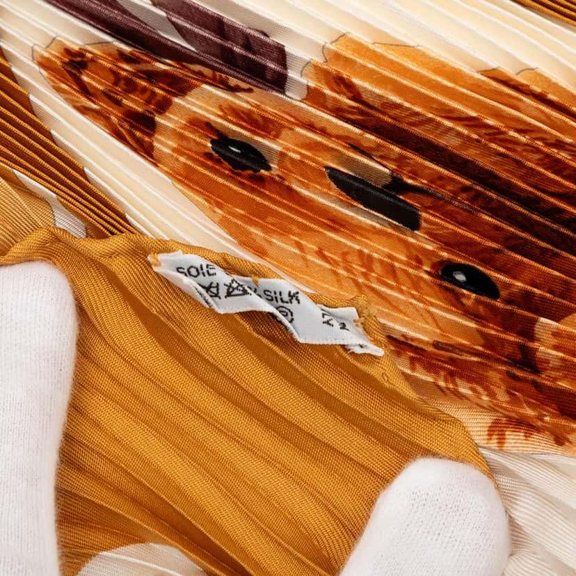 Hermès Confidents Des Coeurs Pleated Silk Scarf Brown Silk Very good condition - Back View