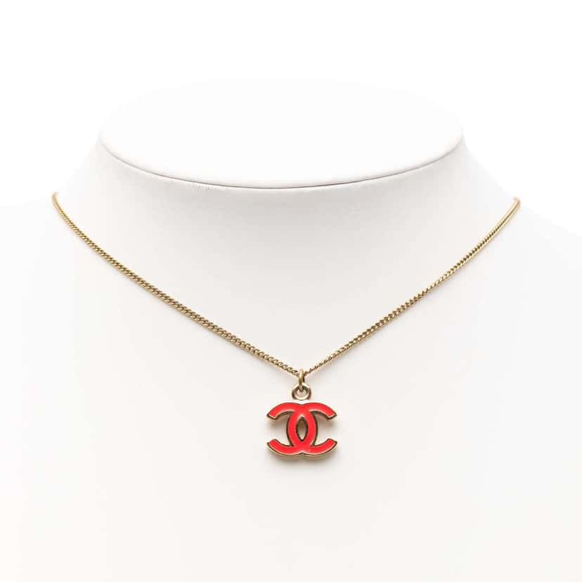 Chanel CC Gold Plated Enamel Pendant Necklace Gold Metal Good condition - Box View