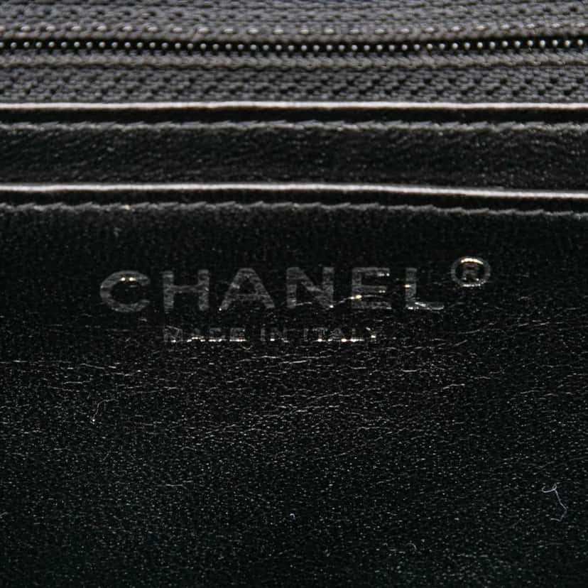 Chanel Jumbo Classic Caviar Double Flap Black Leather Good condition - Box View