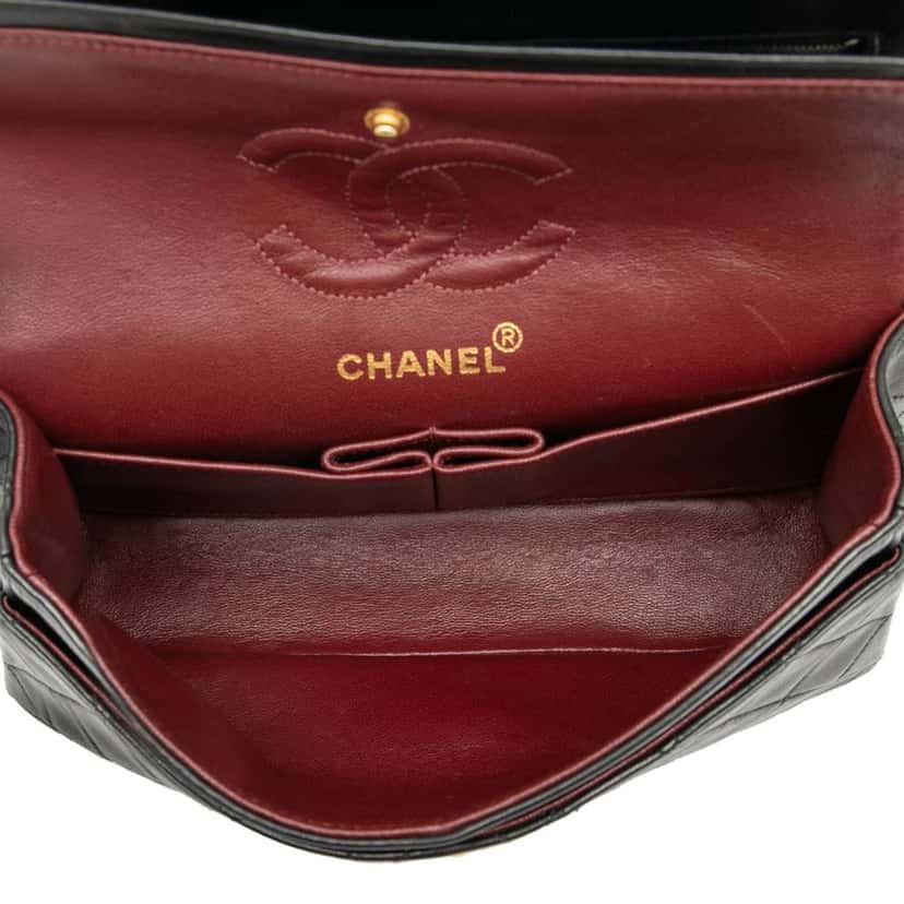Chanel Small Classic Lambskin Double Flap Black Leather Good condition - Model View