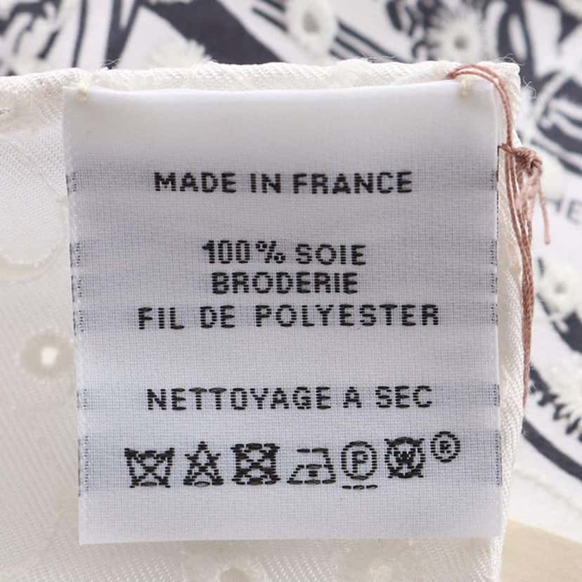 Hermès Brides de Gala Broderie Anglaise Silk Scarf 70 White Silk Very good condition - Inside View