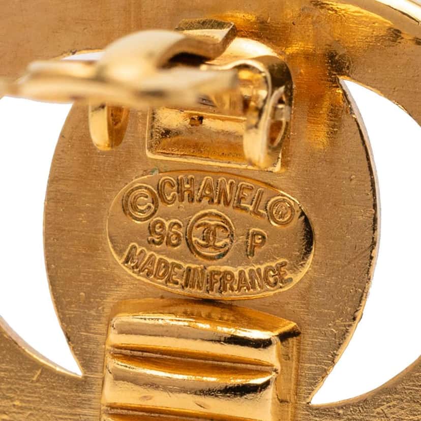 Chanel Gold Plated CC Turn Lock Clip On Earrings Gold Metal Good condition - Inside View