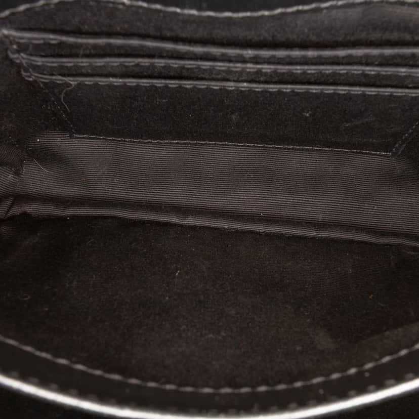 Saint Laurent Toy Leather Monogram LouLou Crossbody Black Leather Good condition - Model View