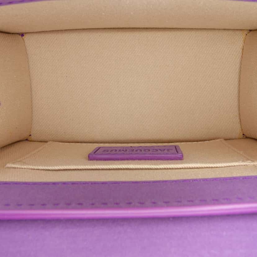 Jacquemus Leather Le Chiquito Moyen Purple Leather Good condition - Model View