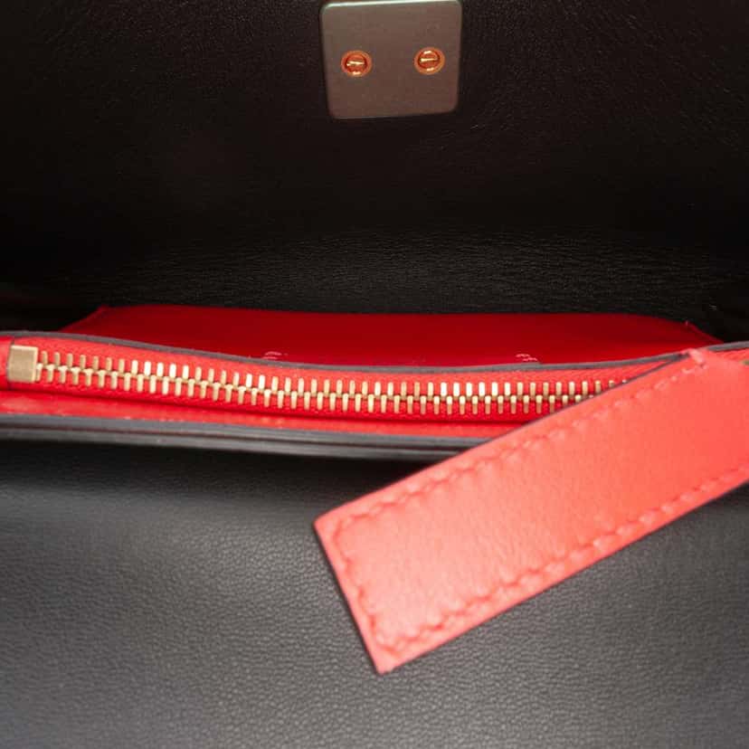 Valentino Leather VRing Crossbody Red Leather Good condition - Model View