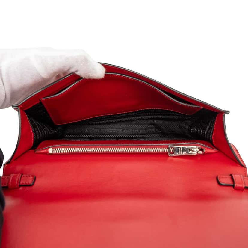 Prada City Calf and Saffiano Elektra Crossbody Red Leather Good condition - Model View