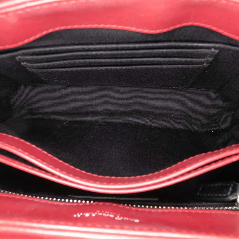 Saint Laurent Toy Matelasse Leather Monogram LouLou Crossbody Red Leather Good condition - Model View