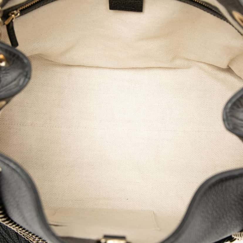 Gucci Medium Leather Soho Chain Tote Black Leather Good condition - Model View