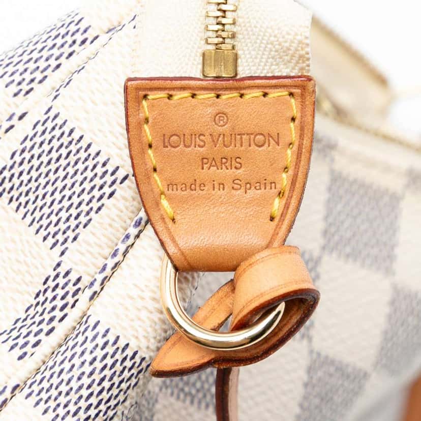 Louis Vuitton Damier Azur Pochette Accessoires White Good condition - Box View