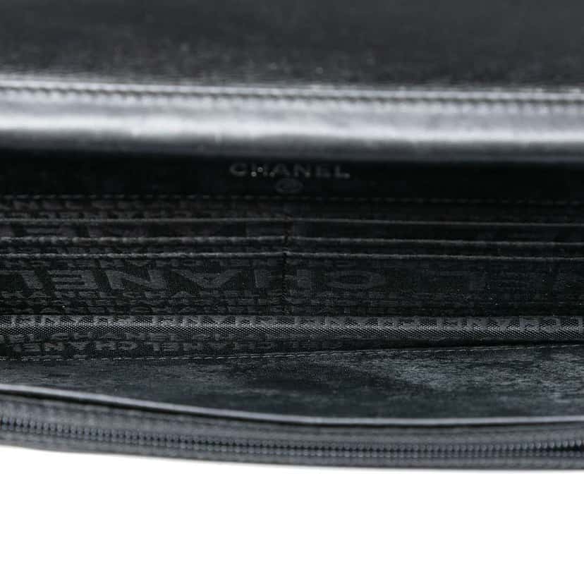 Chanel Quilted Lambskin Embossed LAX Wallet On Chain Black Leather Good condition - Model View