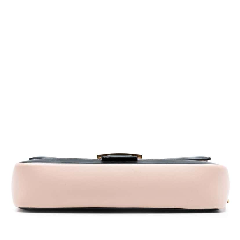 Fendi Bicolor Leather Chain Midi Baguette Pink Leather Very good condition - Inside View
