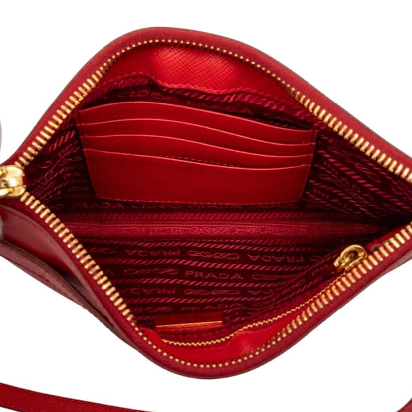Prada Saffiano Shoulder Bag Red Leather Good condition - Model View