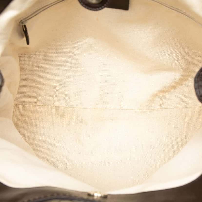 Gucci Medium GG Canvas Sukey Tote Brown Canvas Good condition - Model View